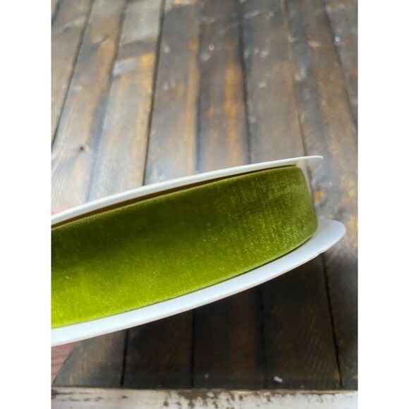 Olive Green Velvet Ribbon 1 Inch Width 10 Yards Gift Wrapping - Picture 1 of 3